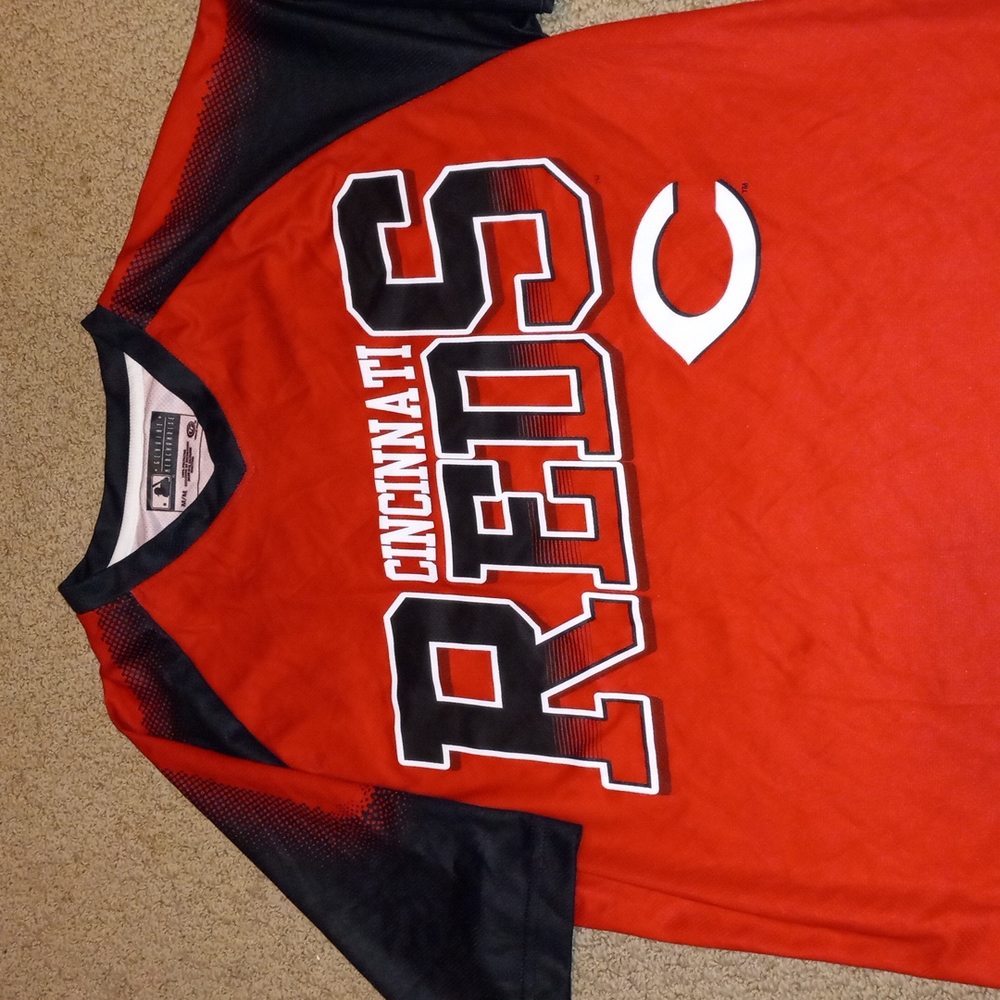 Men's Cincinnati Reds size medium